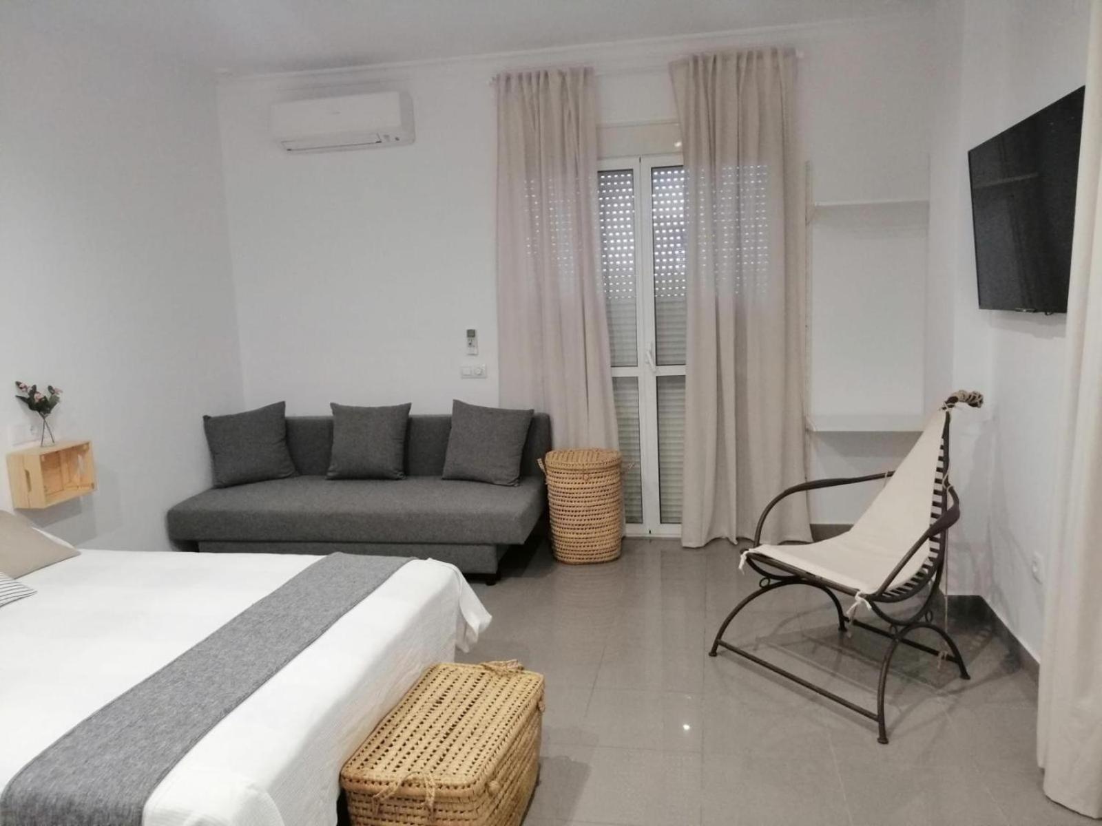 Hostal La Tarayuela Barbate Bagian luar foto