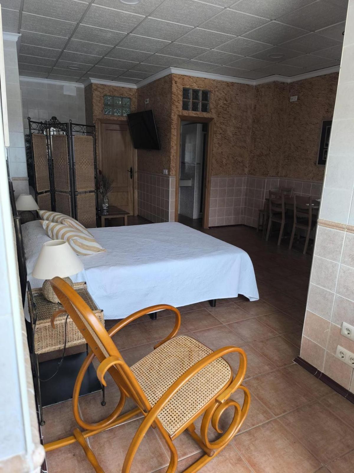 Hostal La Tarayuela Barbate Bagian luar foto