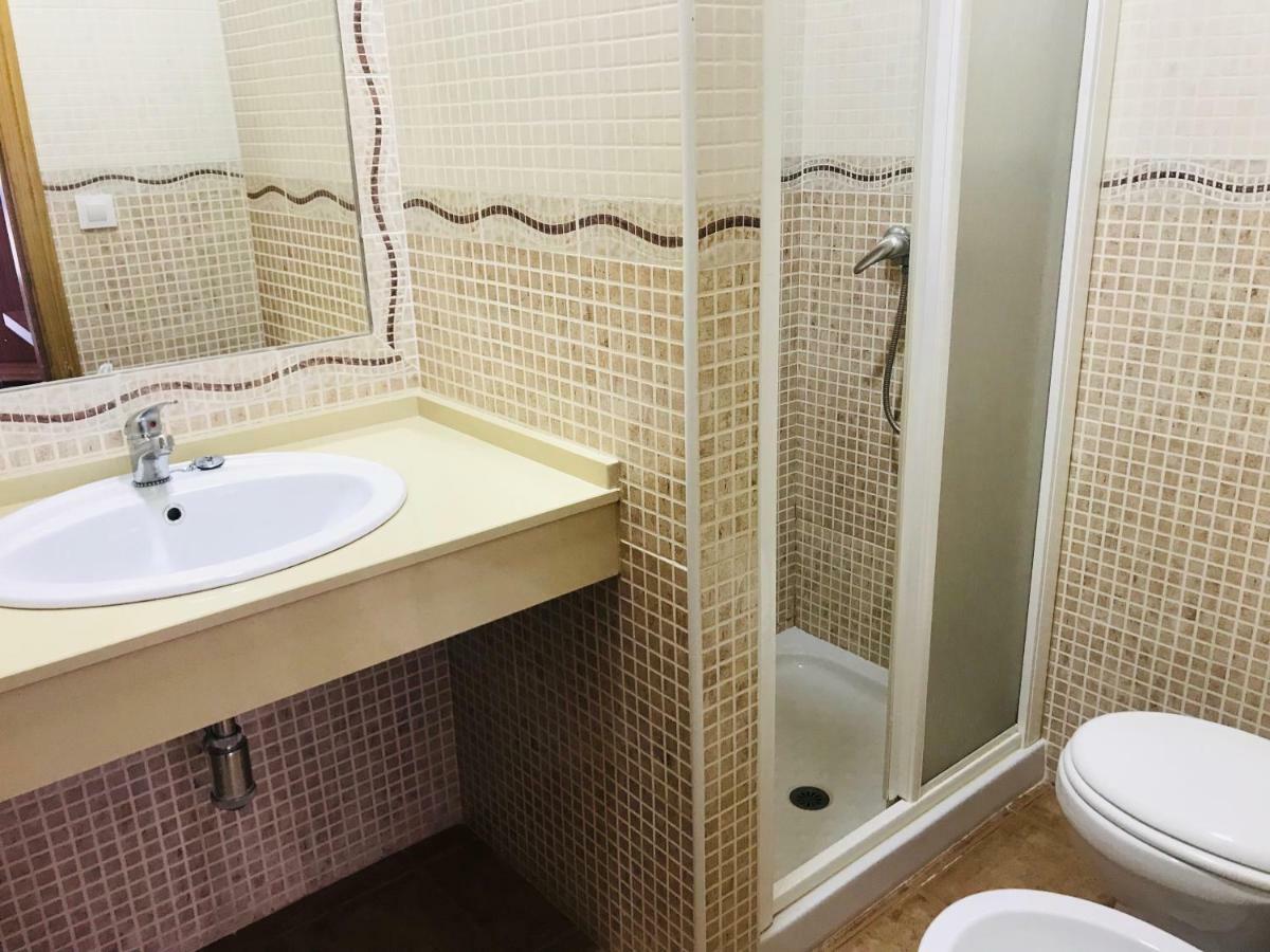 Hostal La Tarayuela Barbate Bagian luar foto
