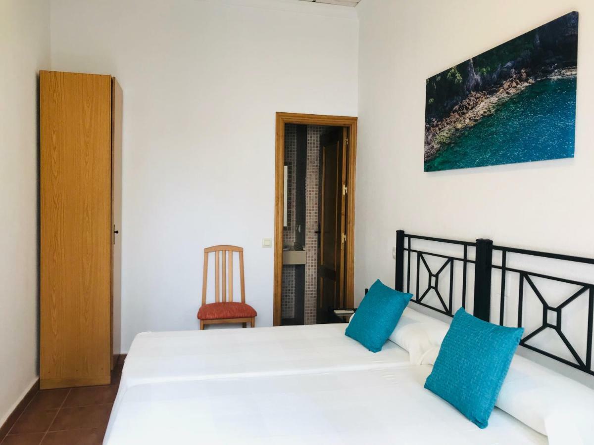 Hostal La Tarayuela Barbate Bagian luar foto